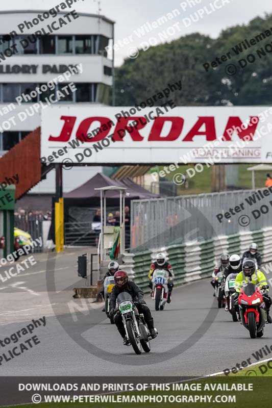 Vintage motorcycle club;eventdigitalimages;mallory park;mallory park trackday photographs;no limits trackdays;peter wileman photography;trackday digital images;trackday photos;vmcc festival 1000 bikes photographs
